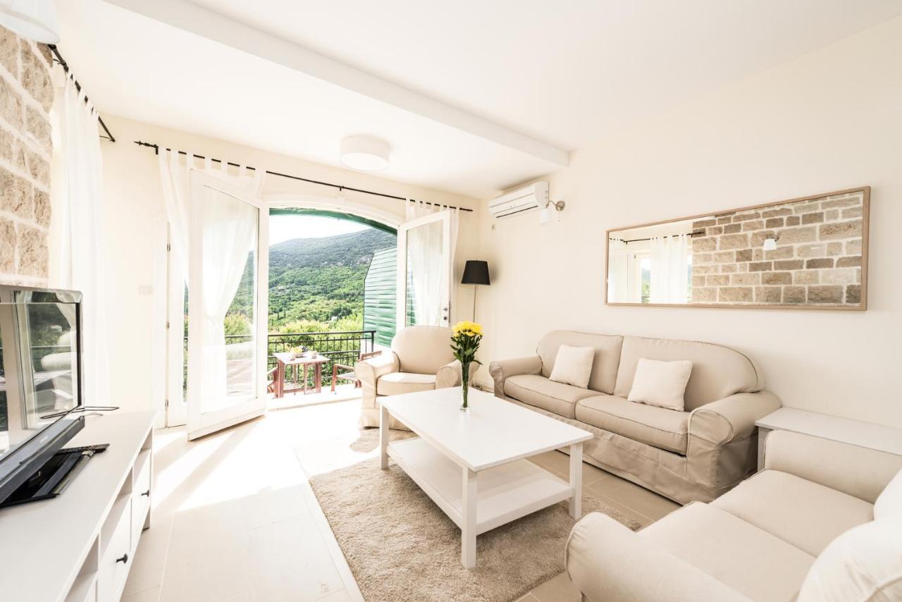 Lavender House With Shared Pool Villa Herceg Novi Exterior photo
