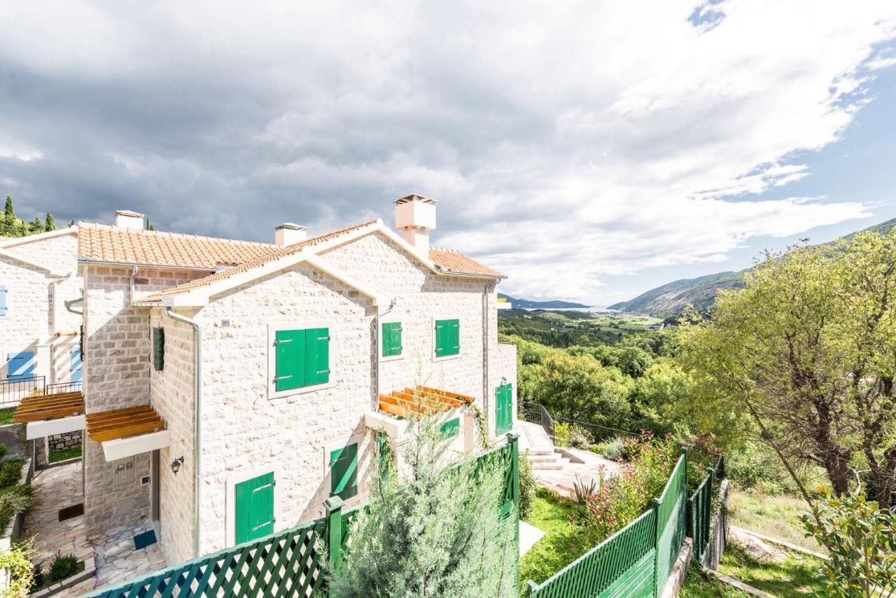 Lavender House With Shared Pool Villa Herceg Novi Exterior photo